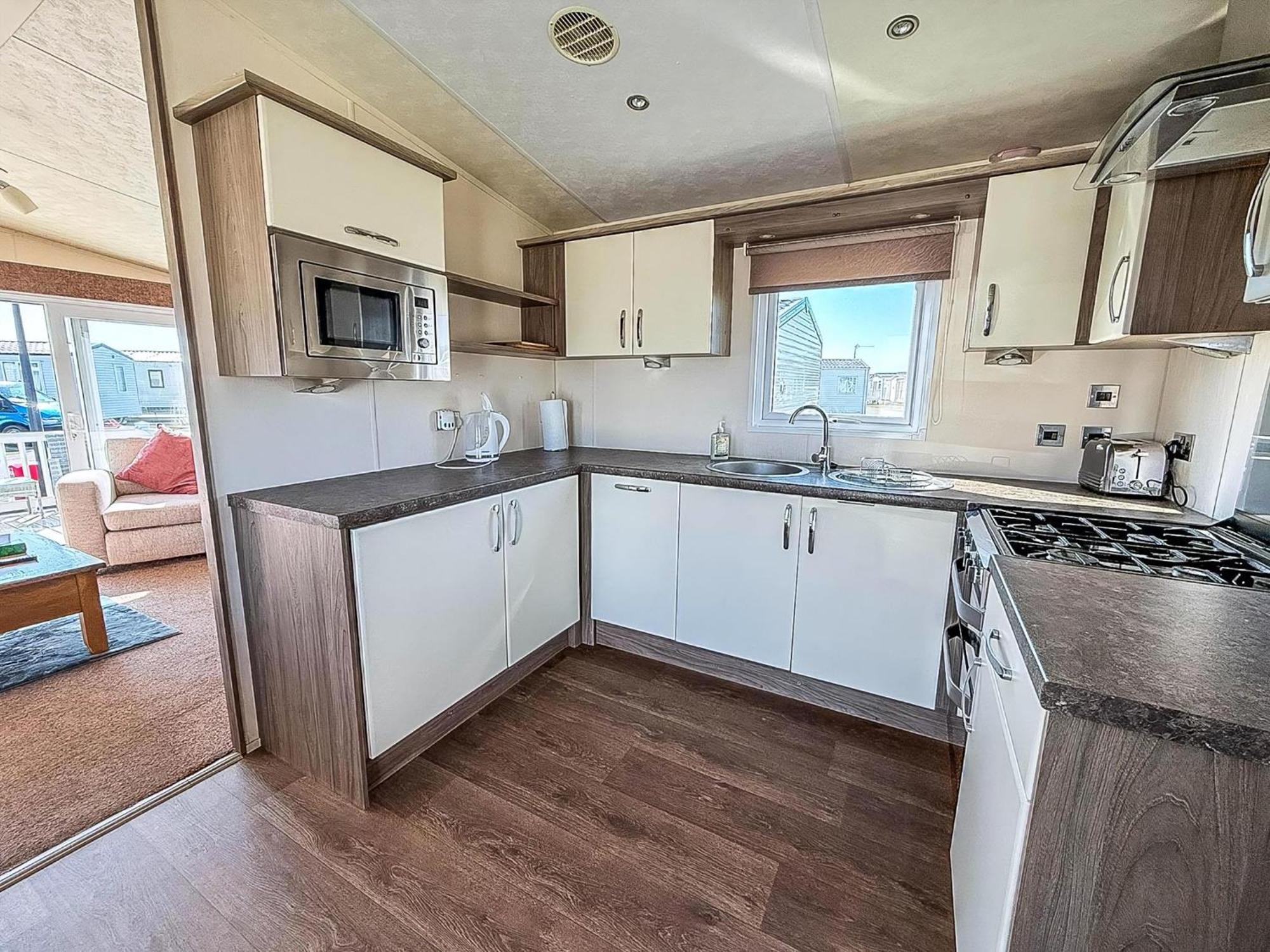 Beautiful Caravan With Decking Wifi At St Osyth Beach Holiday Park Ref 28077Dw Clacton-on-Sea Luaran gambar