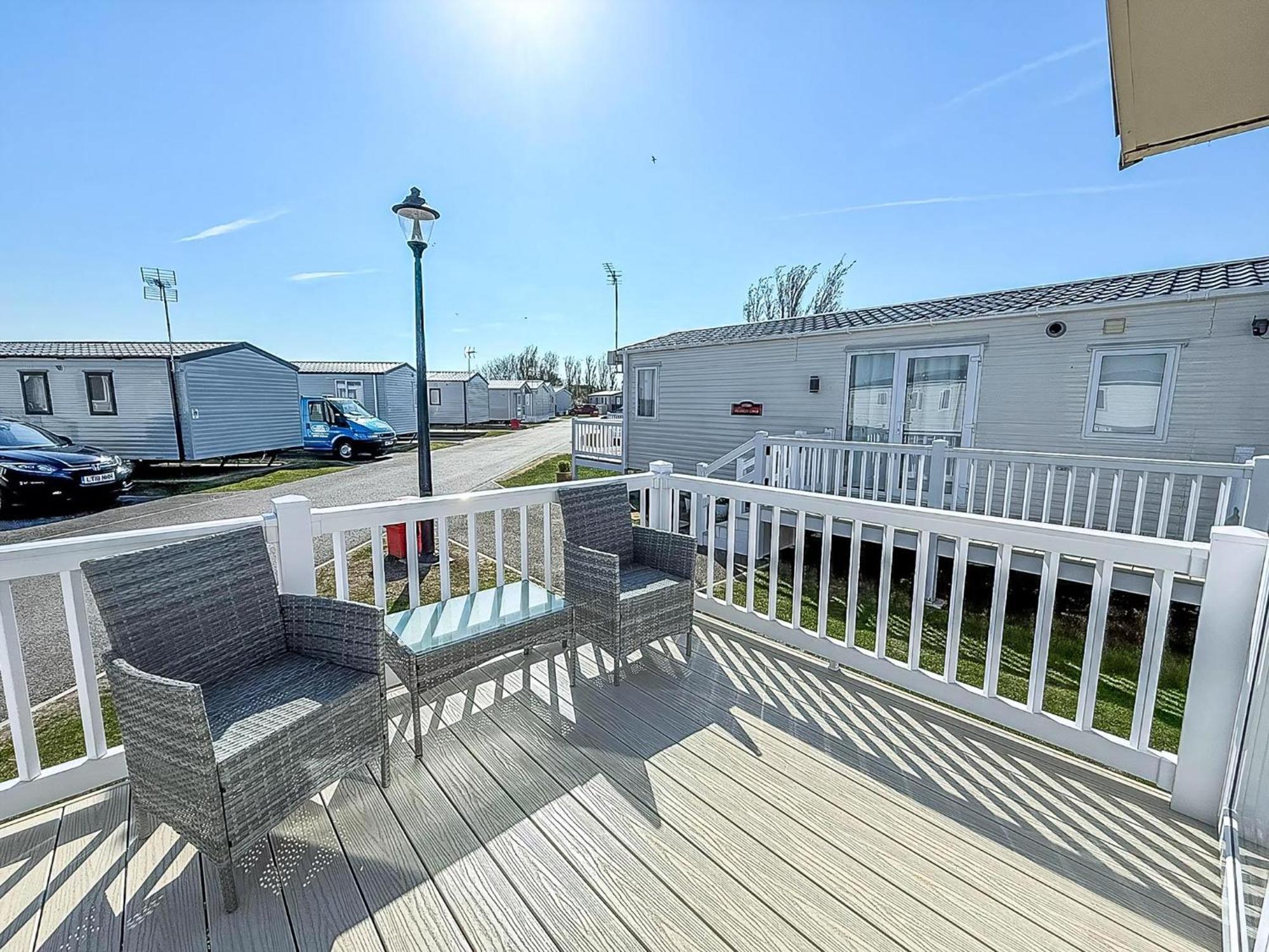 Beautiful Caravan With Decking Wifi At St Osyth Beach Holiday Park Ref 28077Dw Clacton-on-Sea Luaran gambar