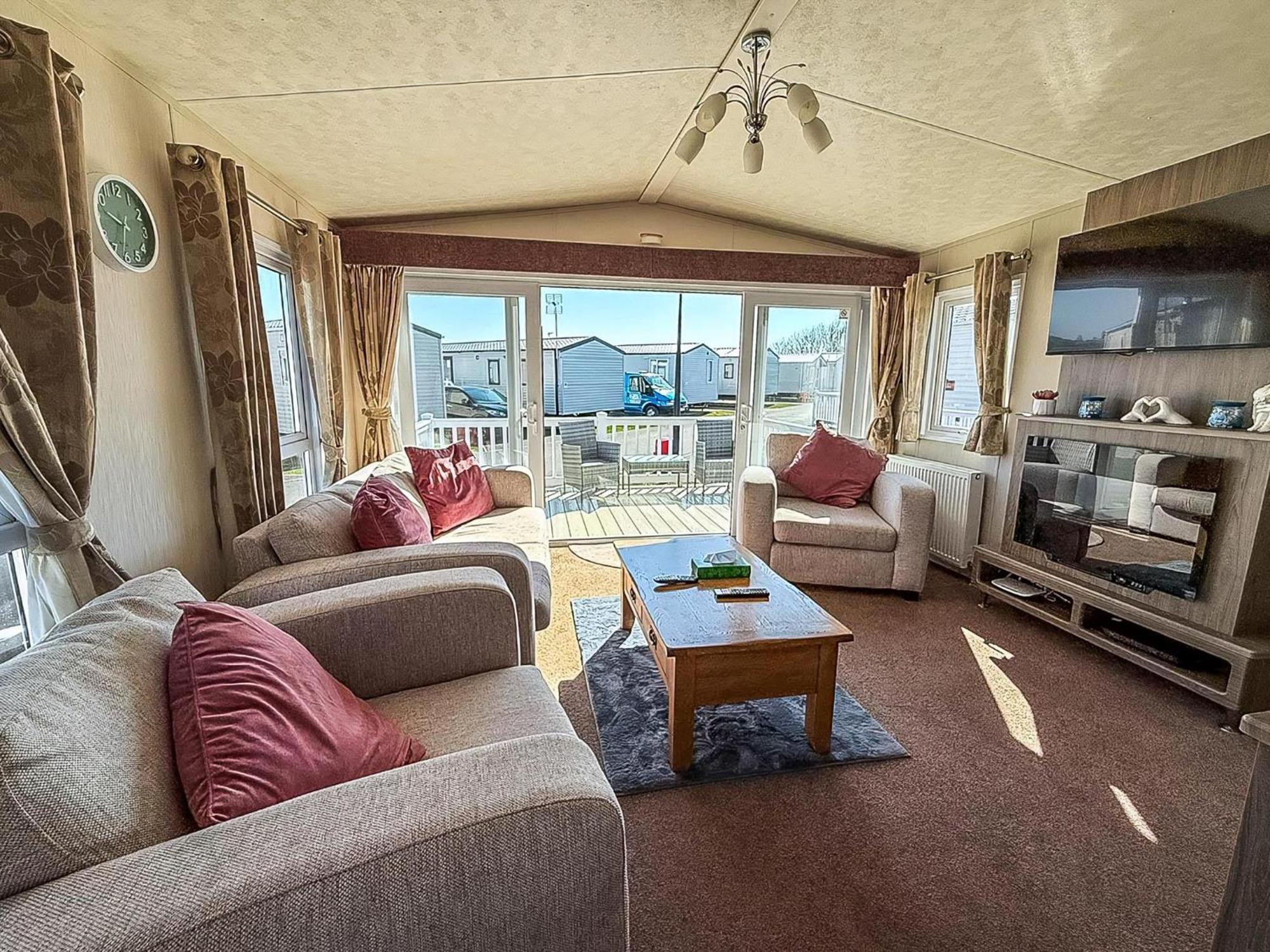 Beautiful Caravan With Decking Wifi At St Osyth Beach Holiday Park Ref 28077Dw Clacton-on-Sea Luaran gambar
